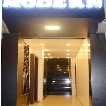 Hotel Modern ムンバイ エクステリア 写真
