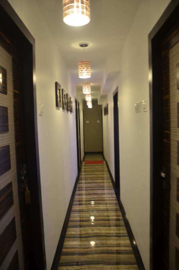 Hotel Modern ムンバイ エクステリア 写真