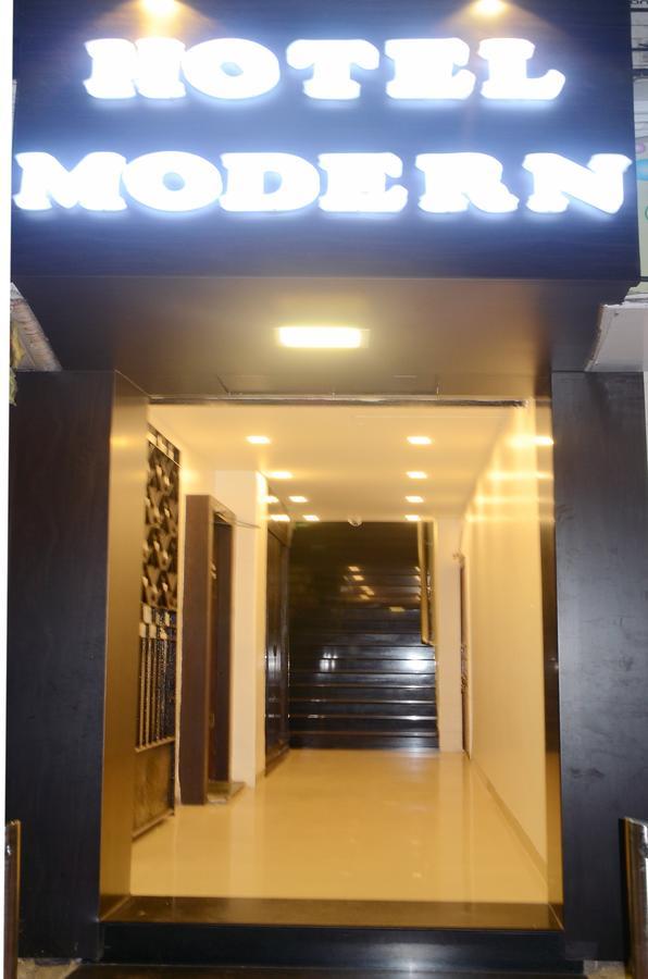 Hotel Modern ムンバイ エクステリア 写真